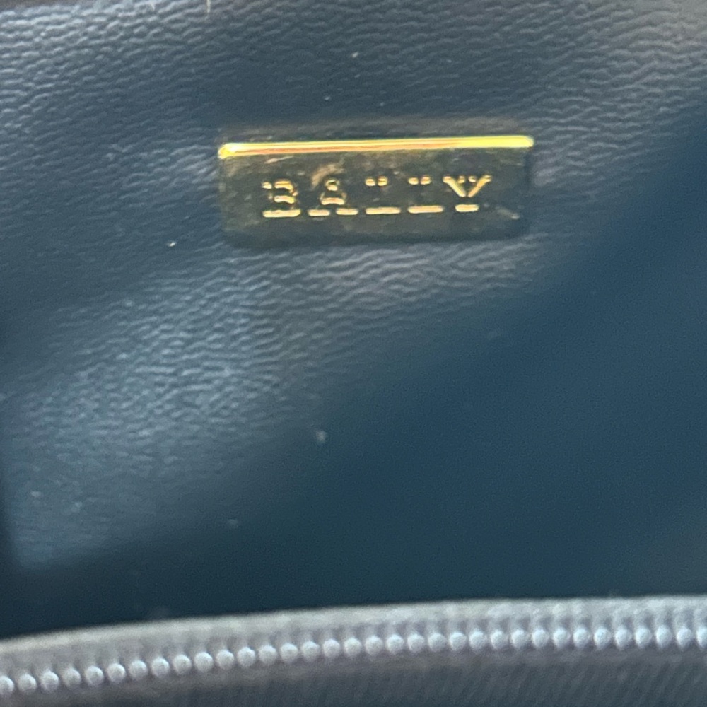 Bally Vintage Small Quilted Leather Chain Bag - Picture 10 of 17
